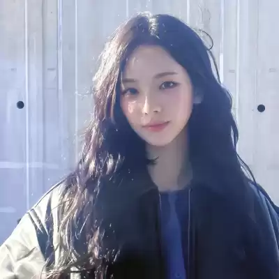 郝依霜